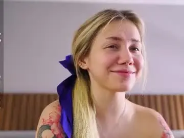 Chaturbate Live Sex Cam of cinacandy