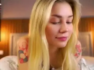 Chaturbate Free Live Porn of cinacandy