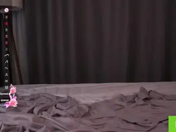 Chaturbate Live Sex Cam of cinacandy