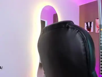 Chaturbate Live Sex Cam of leslyevans1