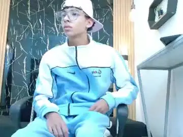 Chaturbate Live Porn of valerihot_1