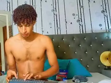 Chaturbate Live Sex Cam of alex_bloom_
