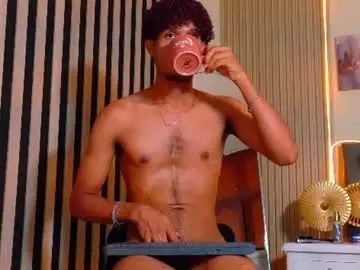 Chaturbate Nude Webcam of alex_bloom_