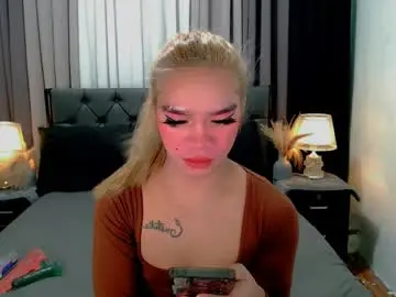 Chaturbate Sex Cam of crytastal_lust1212