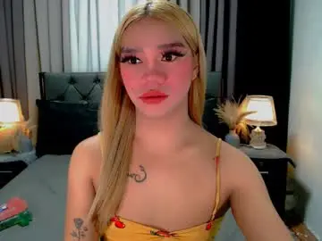 Chaturbate Live Sex Cam of crytastal_lust1212