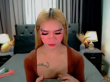 Chaturbate Live Porn of crytastal_lust1212