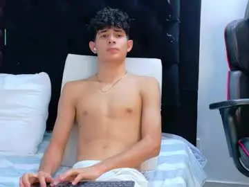 Chaturbate Best live sex cam show of noah_garcia_thompson