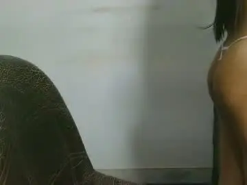Chaturbate Live Sex of ziyaa_1