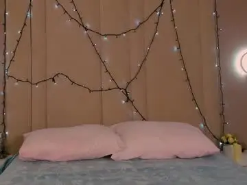 Chaturbate Live Sex Cam of adelesilvy