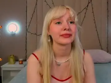 Chaturbate Sex Chat of adelesilvy