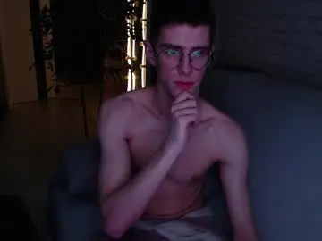 Chaturbate Live Porn of alfie_evanss