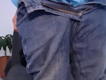 Chaturbate Free Porn Cam of deivid_santoss