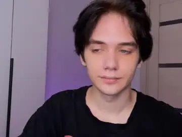 Chaturbate Adult Webcam of zombde32