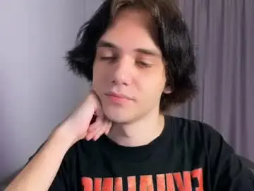 Chaturbate Live Sex of zombde32