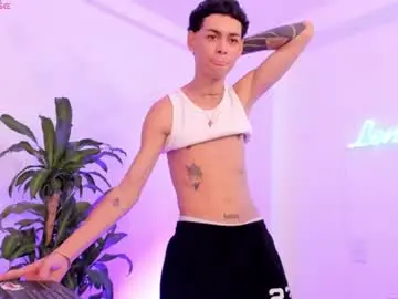Chaturbate Live Sex Cam of lennercollins_