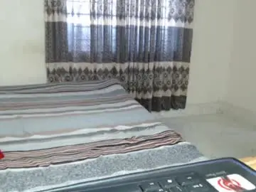 Chaturbate Live Sex Cam of starrywhispers