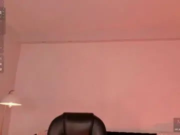 Chaturbate Live Sex Cam of carolinegrace_