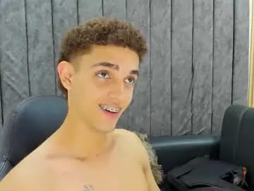 Chaturbate Live Sex Cam of nathan_shimmer