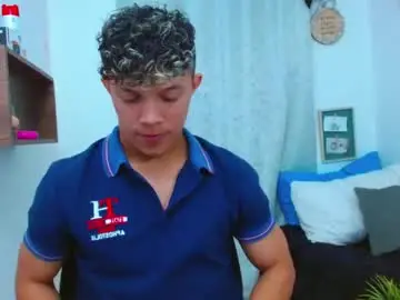 Chaturbate Sex Chat of lucas_luxx1