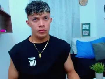 Chaturbate Live Sex Cam of lucas_luxx1