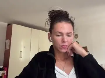 Chaturbate Sex Cam of arlynenemani