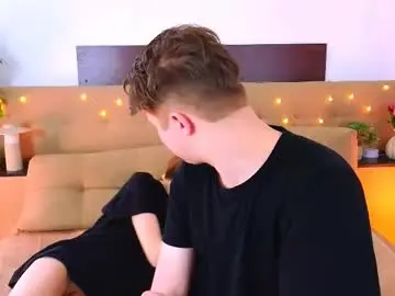 Chaturbate Best live sex cam show of ollistiw