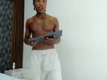 Chaturbate Live Sex Cam of black_temptationn
