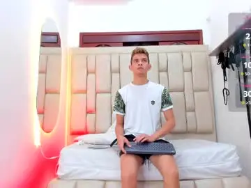 Chaturbate Sex Chat of ethanhot_os