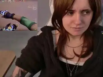 Chaturbate Live Sex Cam of luna_loveeee