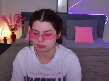 Chaturbate Free Live Porn of moneyforpeaches