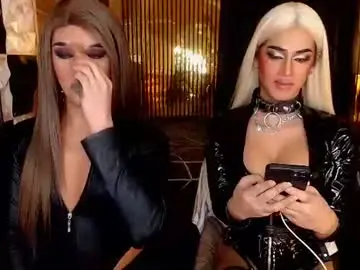 Chaturbate Nude Webcam of amazingtrans18