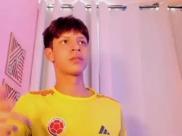 Chaturbate Live Sex Cam of ethan_qop