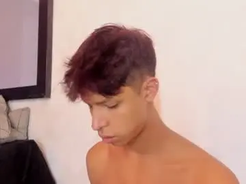 Chaturbate Live Sex Cam of ethan_qop