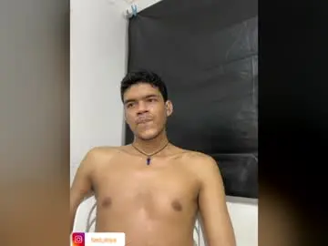 Chaturbate Sex Cam of jonhsebastiann