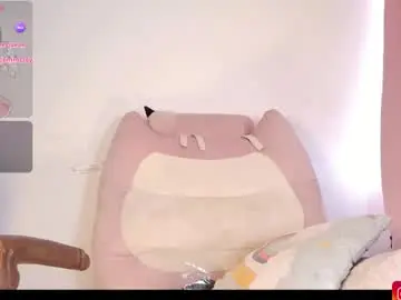 Chaturbate Adult Webcam of emilyy_queen