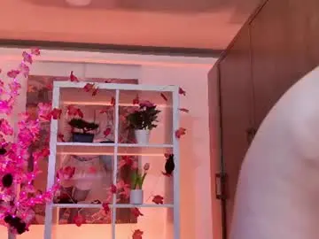 Chaturbate Best live sex cam show of katellyrose