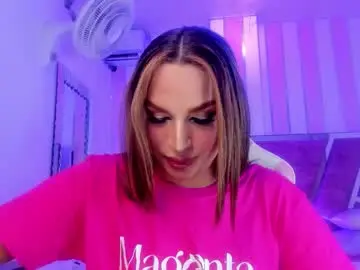 Chaturbate Best live sex cam show of kylievictoria_