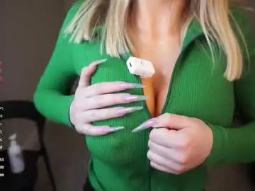 Chaturbate Live Sex Cam of zara_shine