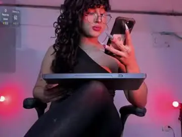 Chaturbate Watch Live Sex Cams of heka_prudence