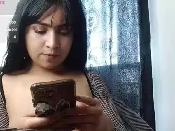 Chaturbate Live Sex Cam of helenacyruss666