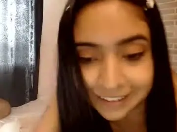 Chaturbate Live Sex Cam of helenacyruss666