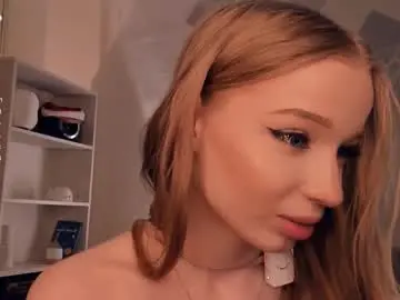 Chaturbate Live Sex Cam of shiningdawn