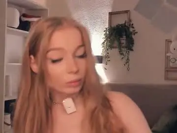 Chaturbate Live Sex Cam of shiningdawn