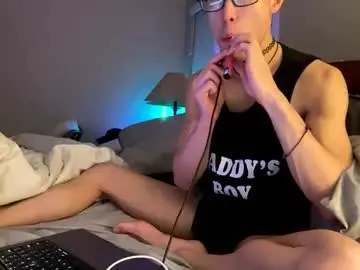 Chaturbate Live Sex Cam of hottiewithabody101