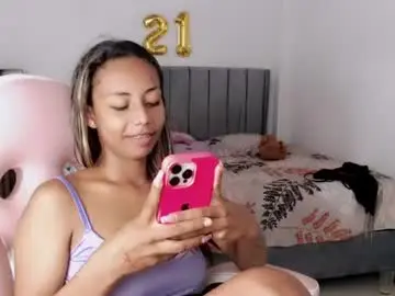 Chaturbate Live Sex Cam of linda_brown_1