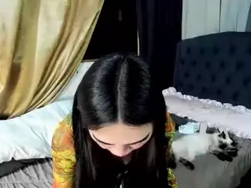 Chaturbate Live Sex Cam of naughty_emmats