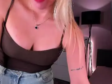 Chaturbate Best live sex cam show of curvybby1