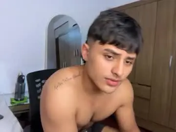 Chaturbate Best live sex cam show of lucadior