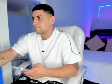 Chaturbate Sex Chat of alex_cute77