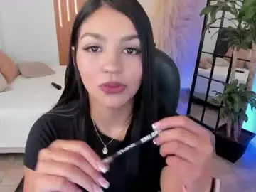 Chaturbate Best live sex cam show of saraa_stormy